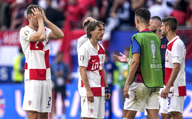  热那亚保级生死战失利主帅赛后主动担责  